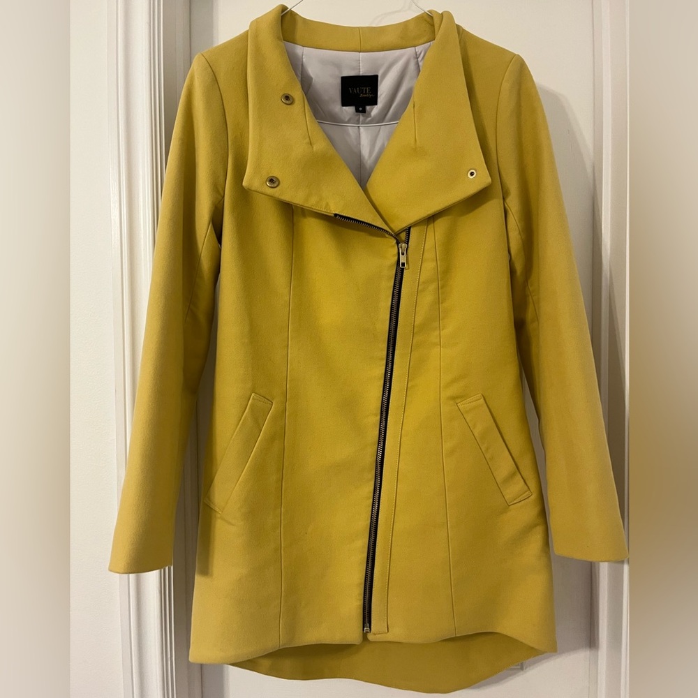 Vaute Couture Mustard Coat 🧥